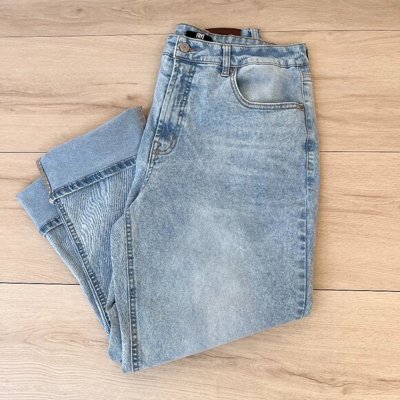 Frye High-Rise Crop Cuffed Hem Light Wash Stretch Jeans (10) Minimalist /Neutral - Picture 14 of 16